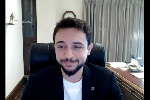 Embedded thumbnail for ولي العهد يهنئ الطلبة الحاصلين على منحة الملك عبدالله الثاني للتعليم التقني